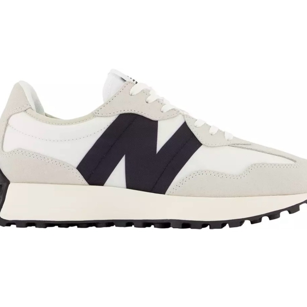 New Balance Women’s 327 White and Black Sneakers Size 9